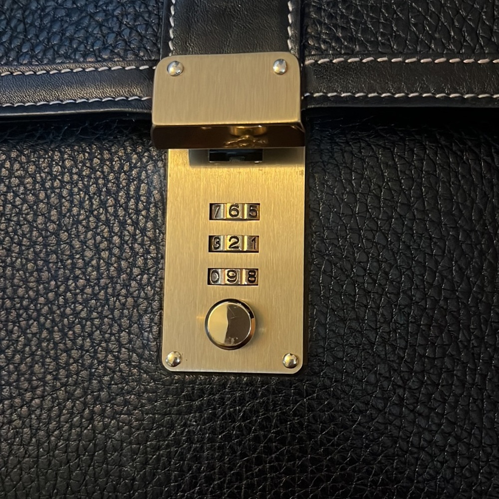 Vintage Bally Clutch - Picture 3 of 9